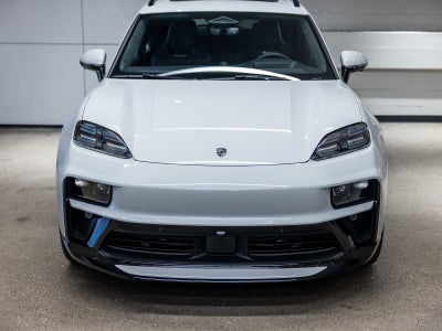 2026 Porsche Macan Macan Turbo Electric