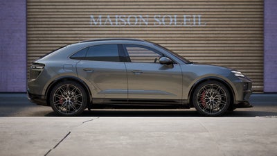 2026 Porsche Macan Macan Turbo Electric