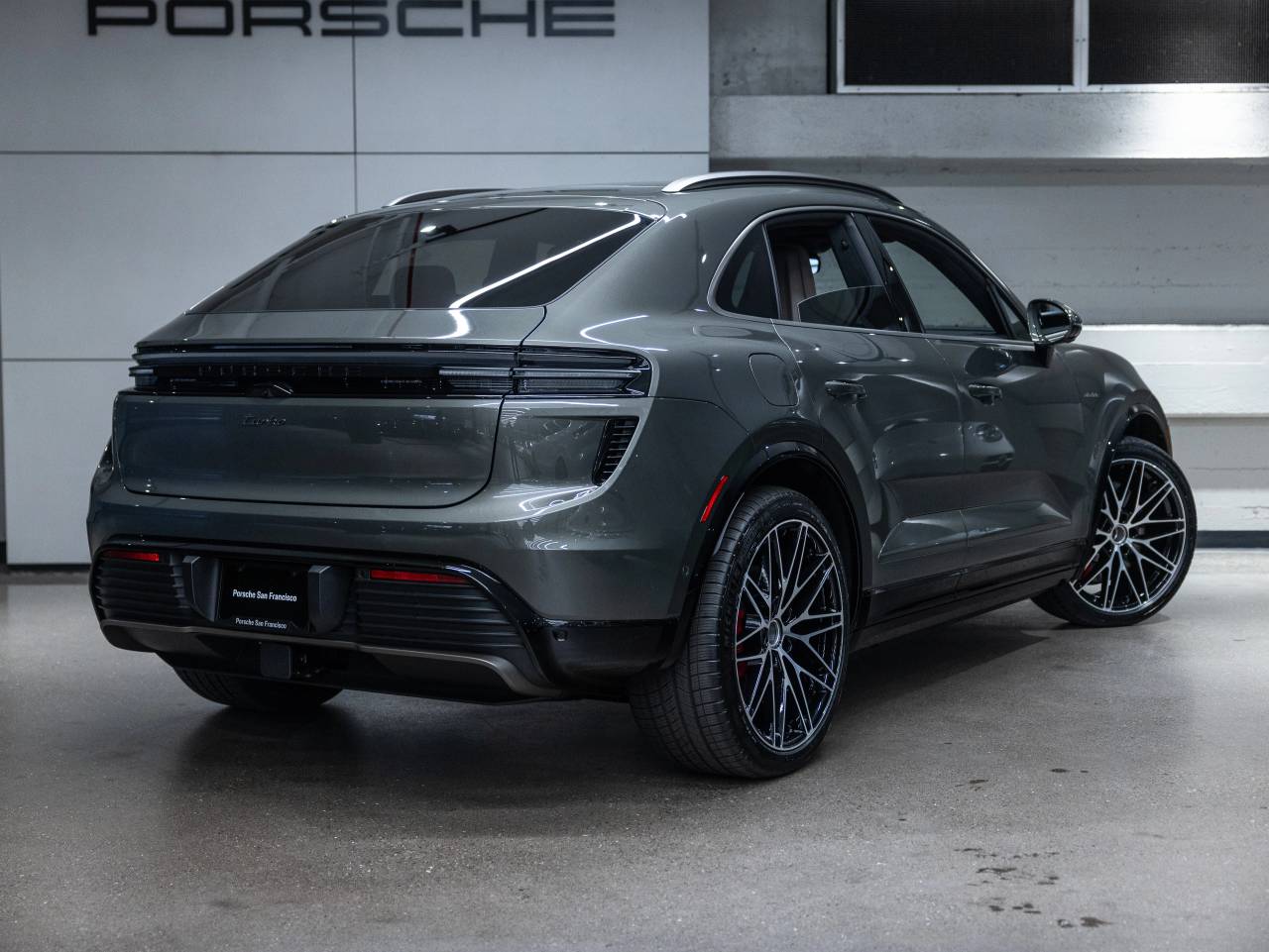 2026 Porsche Macan Macan Turbo Electric