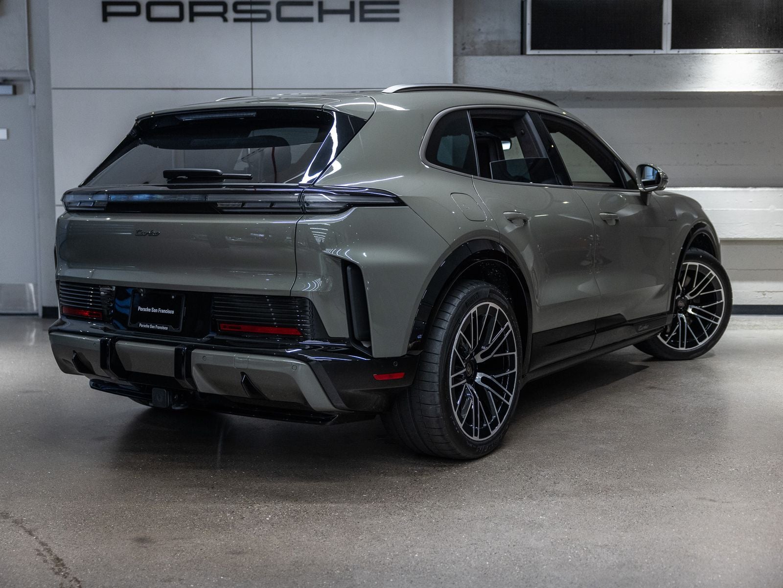 2026 Porsche Cayenne Cayenne Turbo Electric