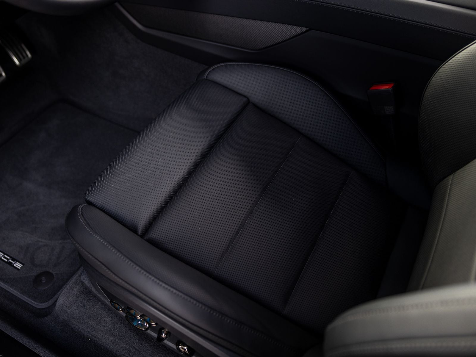 2026 Porsche Cayenne Cayenne Turbo Electric