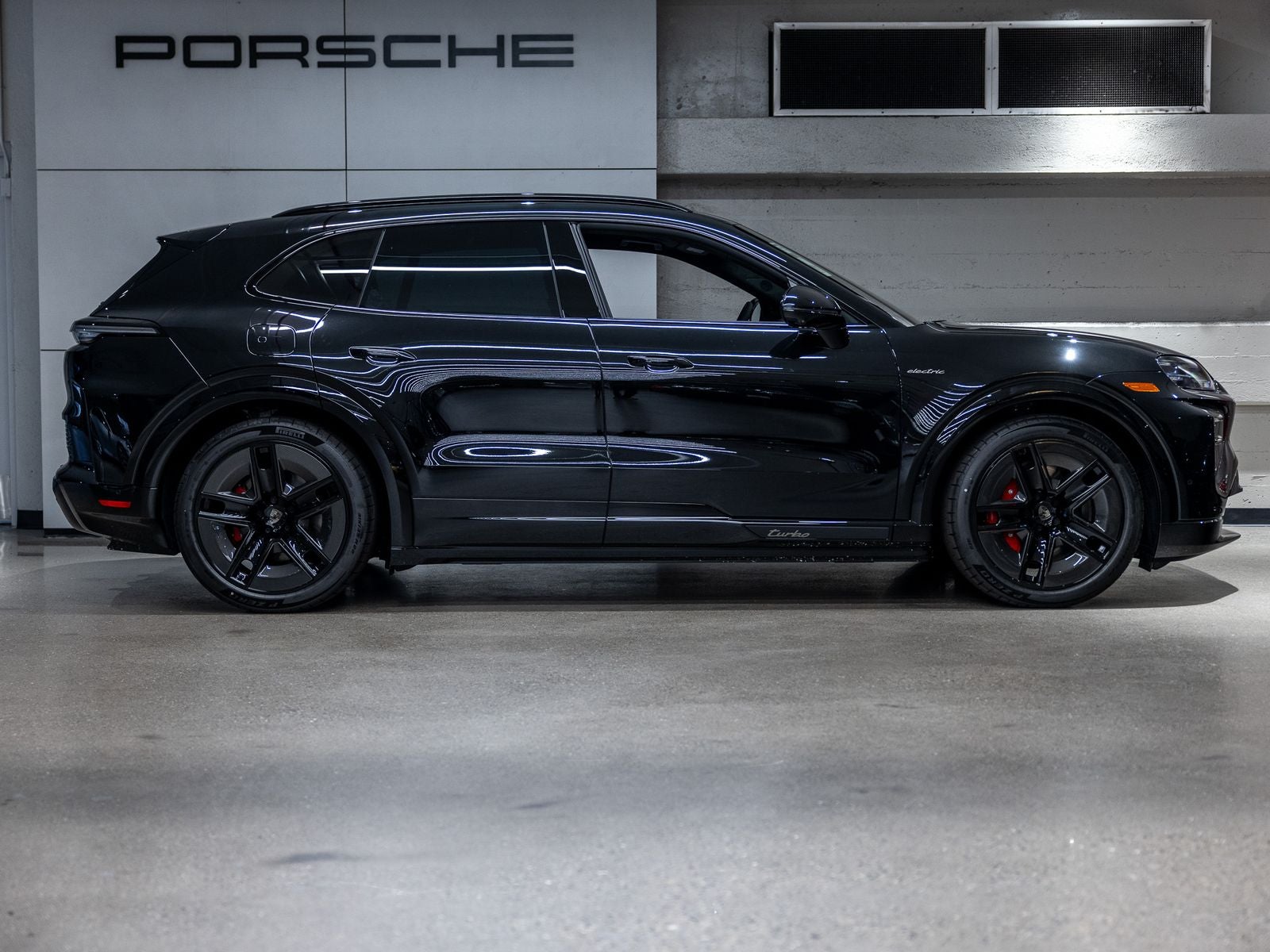 2026 Porsche Cayenne Cayenne Turbo Electric