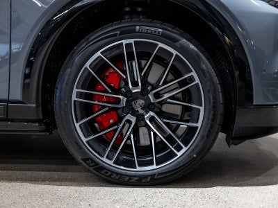 2026 Porsche Cayenne Cayenne Turbo Electric