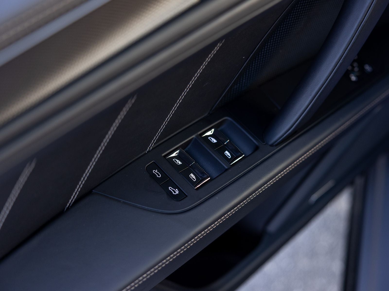 2026 Porsche Cayenne Cayenne Turbo Electric