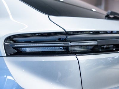 2025 Porsche Macan Macan Electric