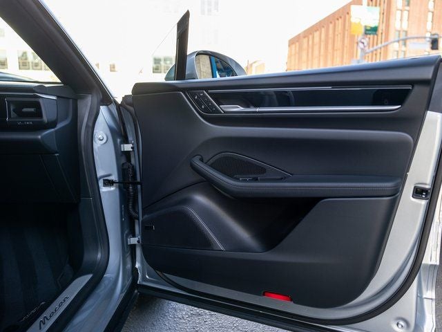 2025 Porsche Macan Macan Electric