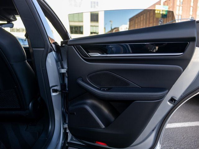 2025 Porsche Macan Macan Electric