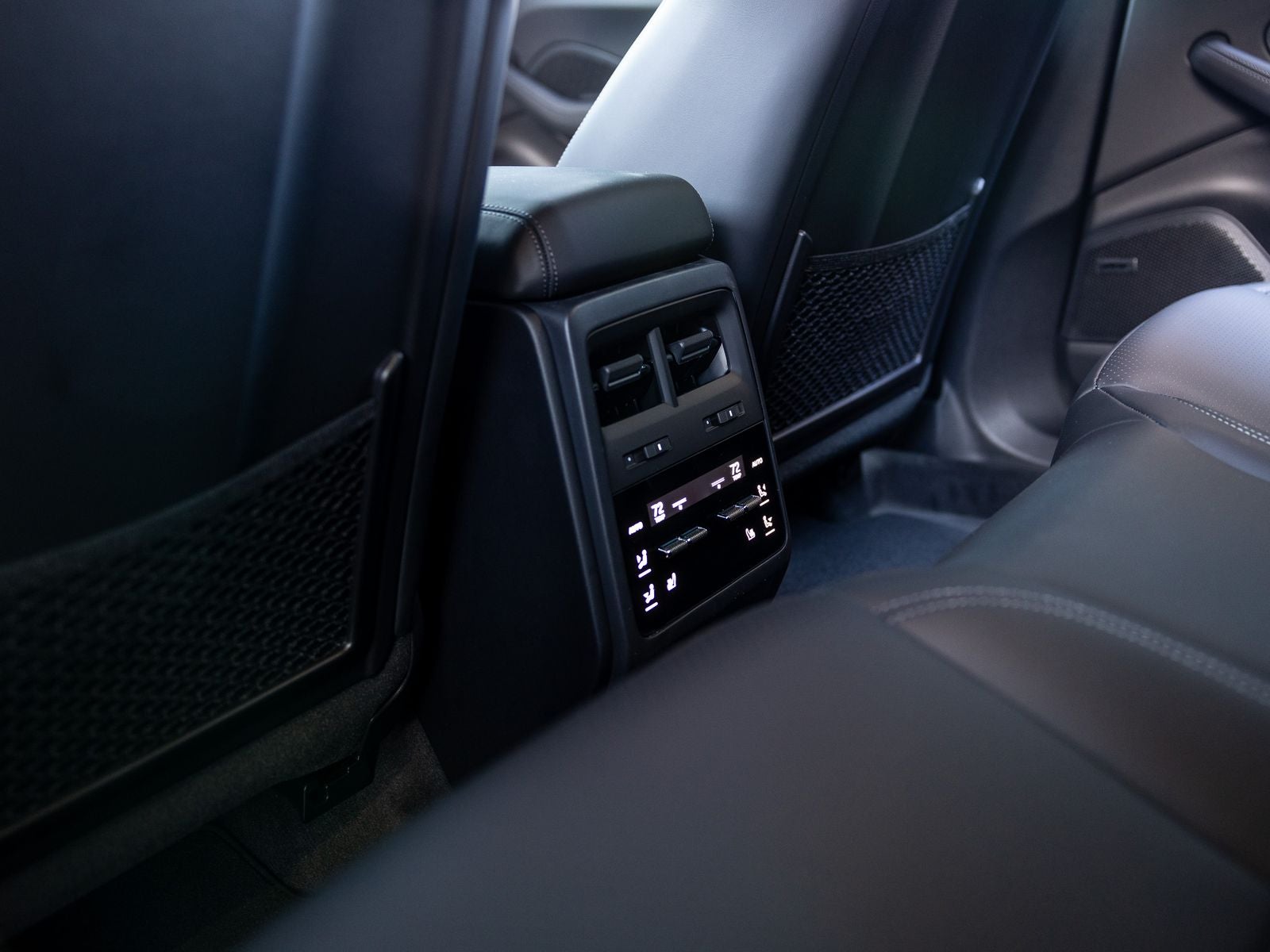 2025 Porsche Macan Electric