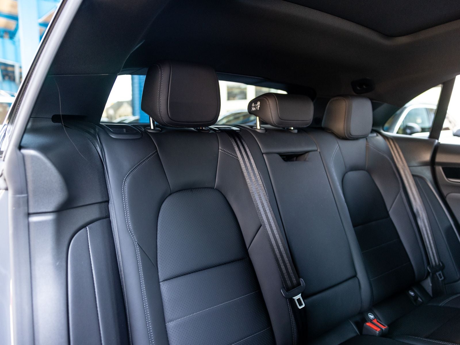 2025 Porsche Macan Electric