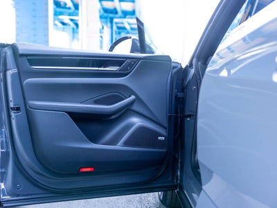 2025 Porsche Macan Electric