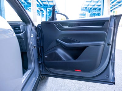 2025 Porsche Macan Electric