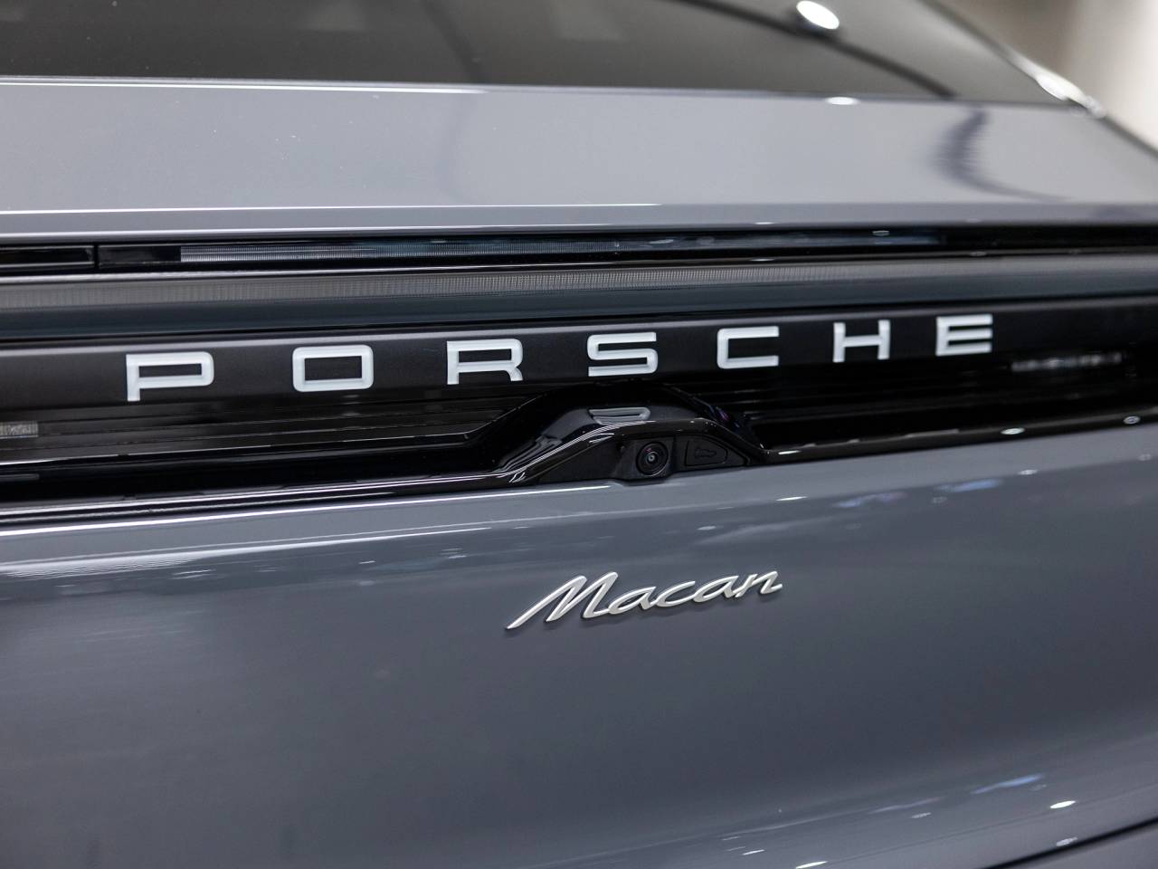 2025 Porsche Macan Electric