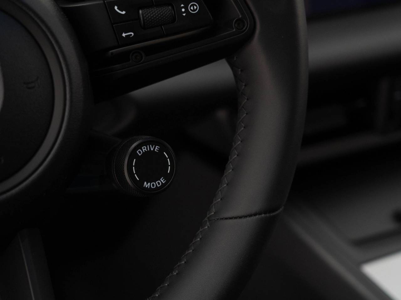 2025 Porsche Macan Macan Electric