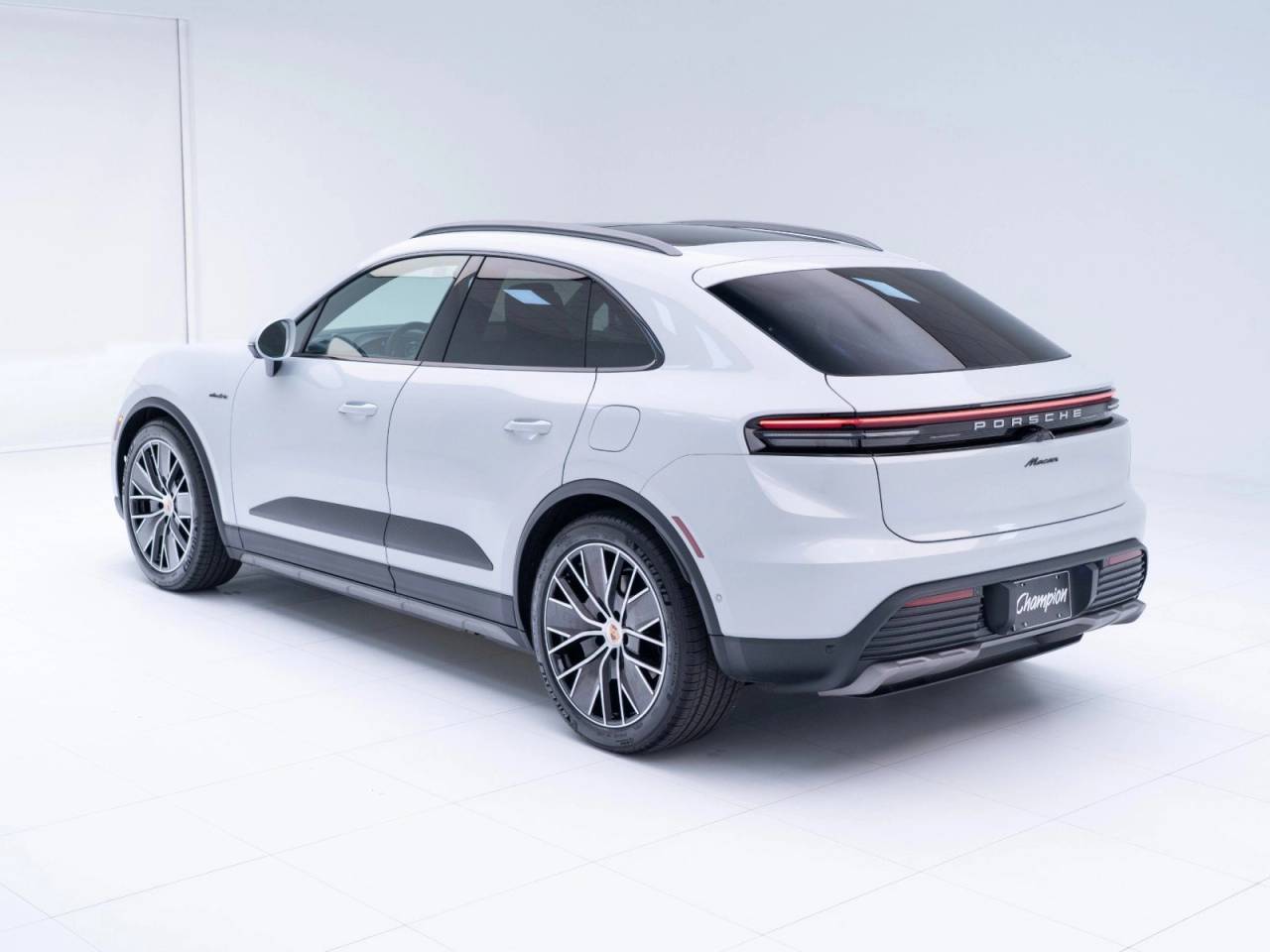 2025 Porsche Macan Macan Electric