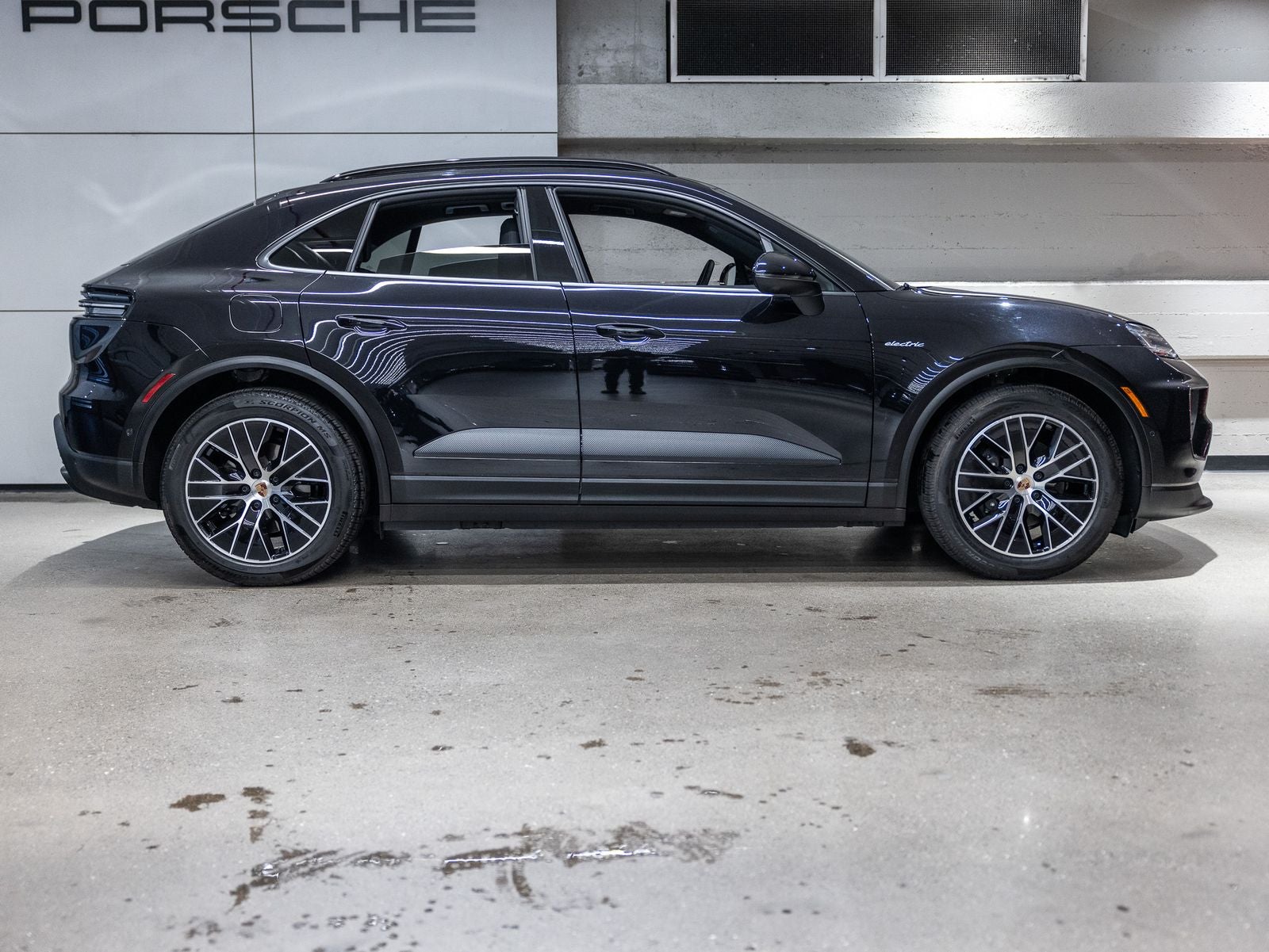2025 Porsche Macan Macan Electric