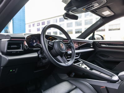 2025 Porsche Macan Macan Electric