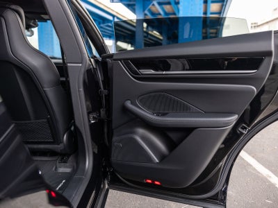 2025 Porsche Macan Macan Electric