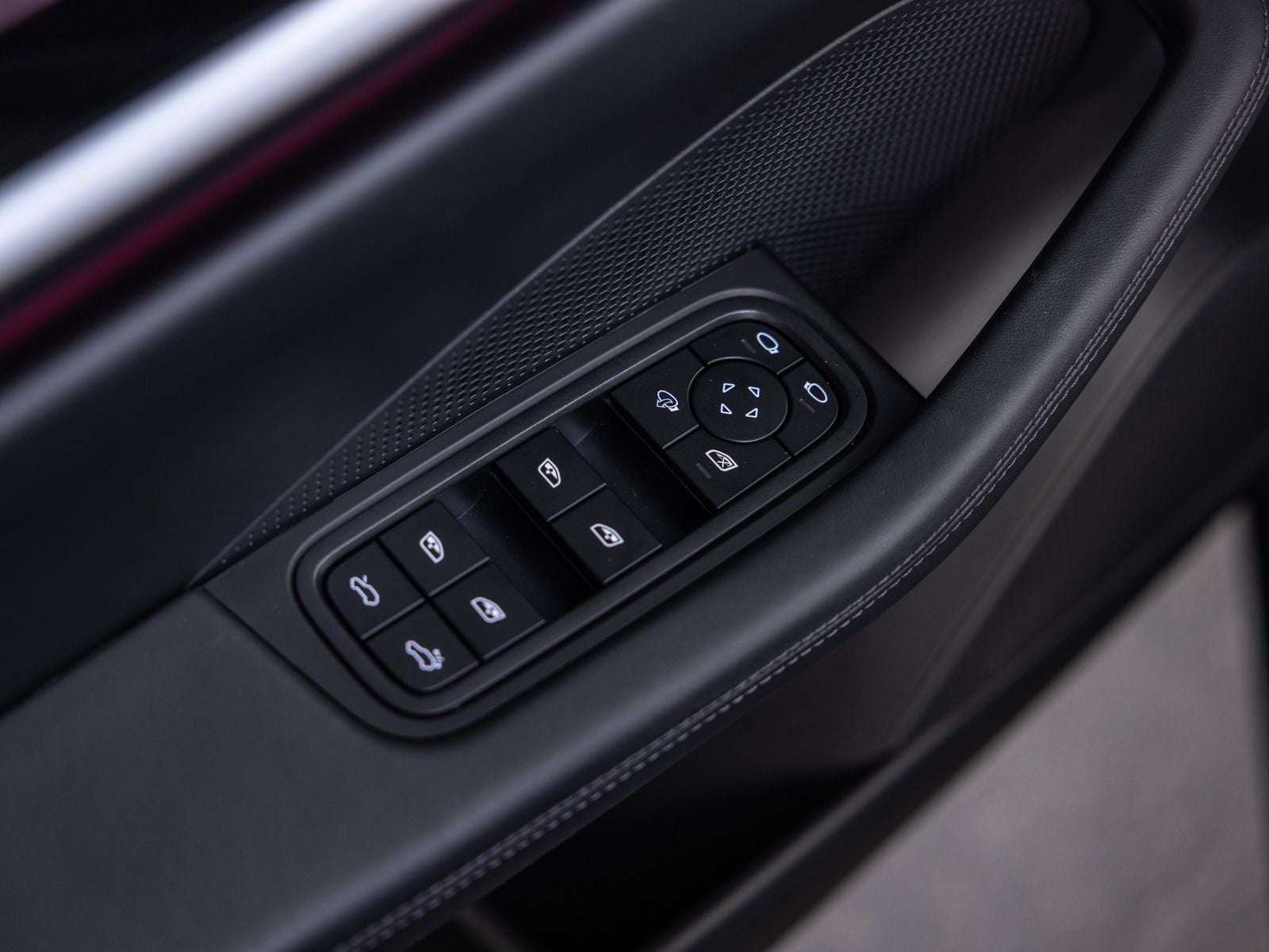 2025 Porsche Macan Macan Electric