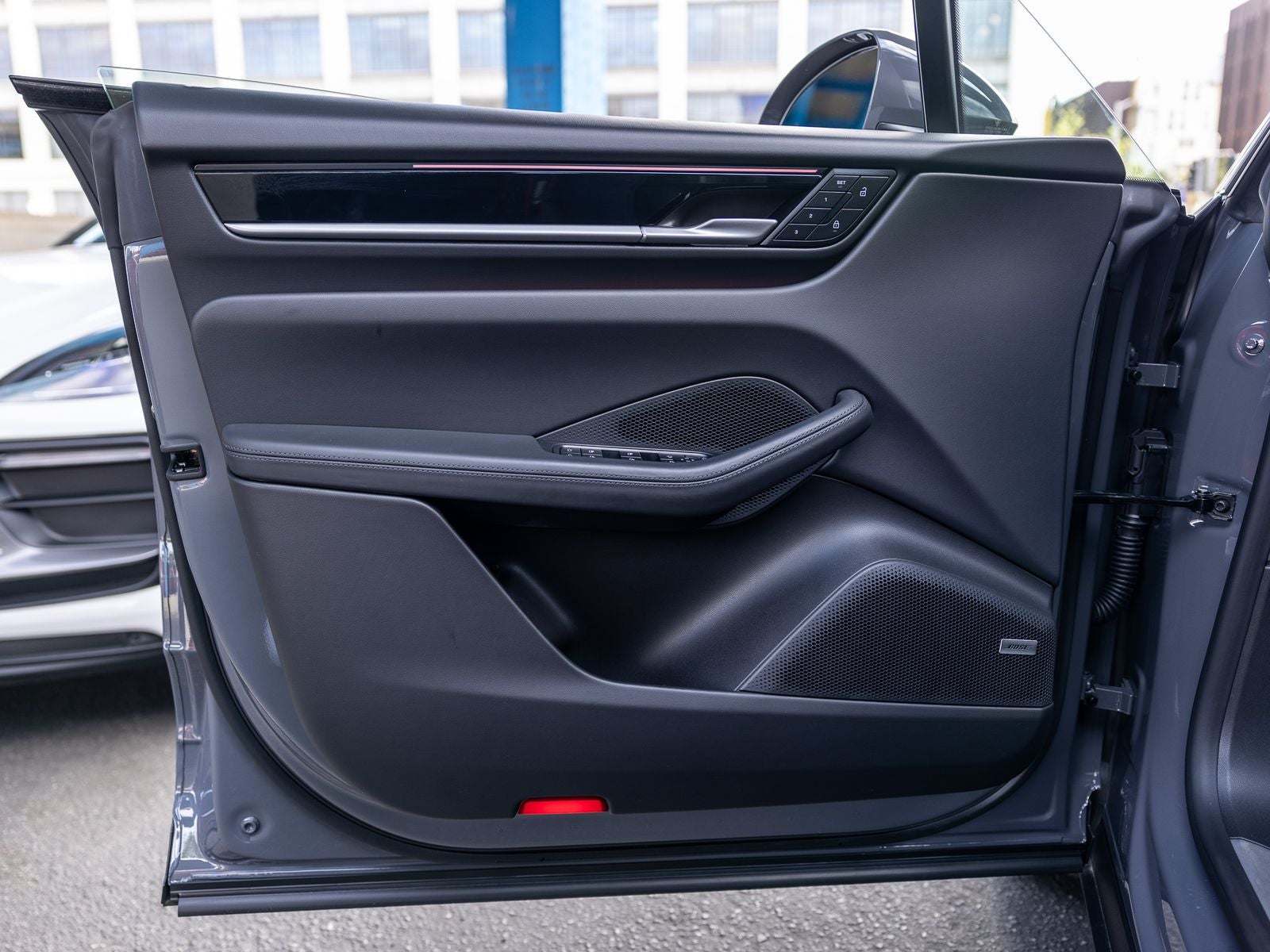 2025 Porsche Macan Electric