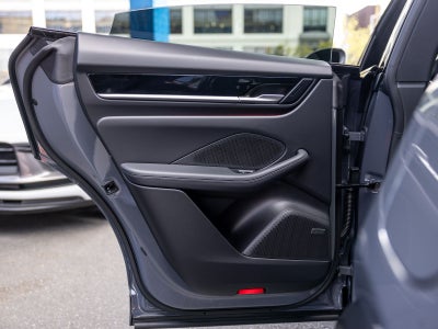 2025 Porsche Macan Electric
