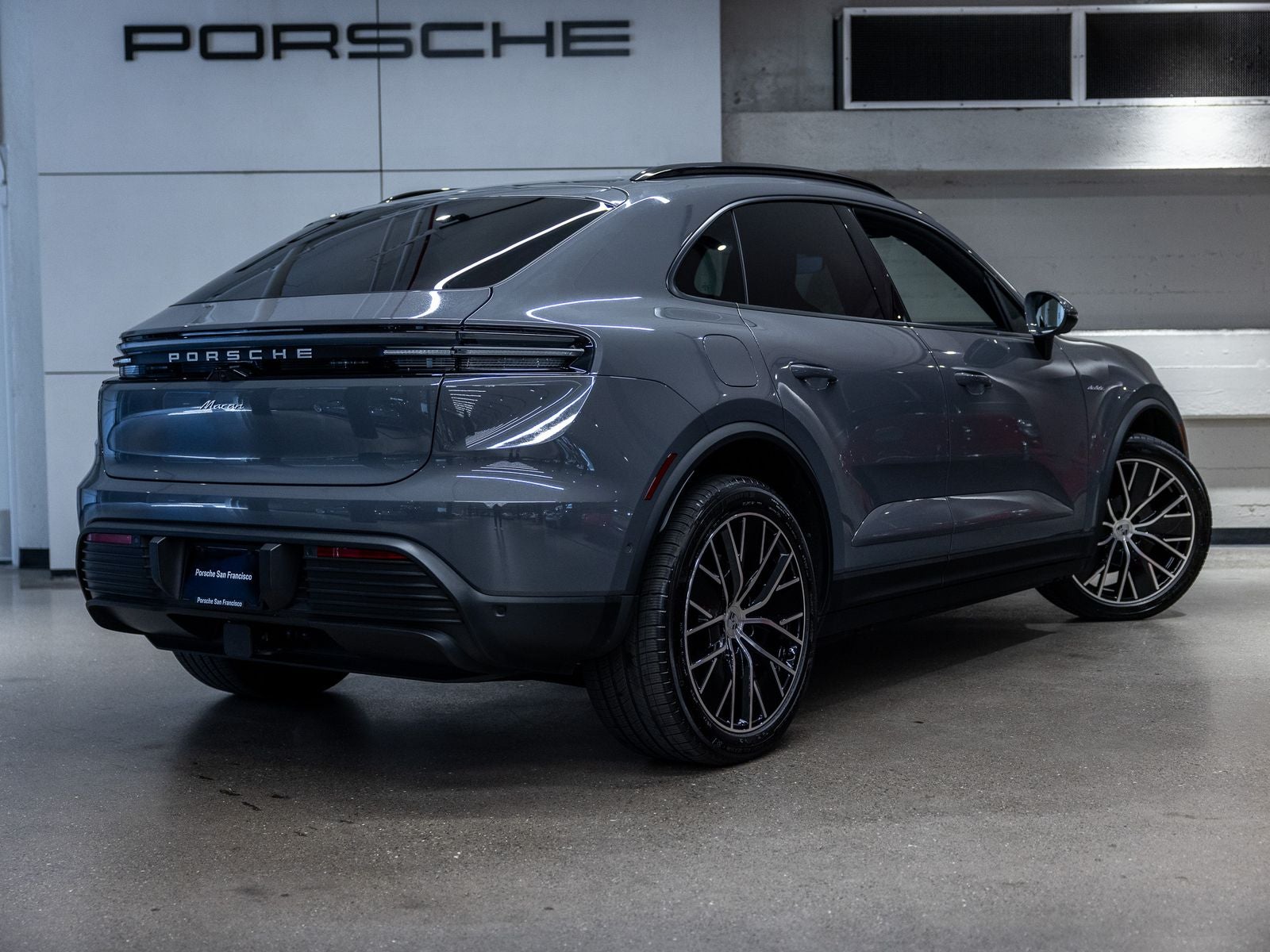2025 Porsche Macan Electric