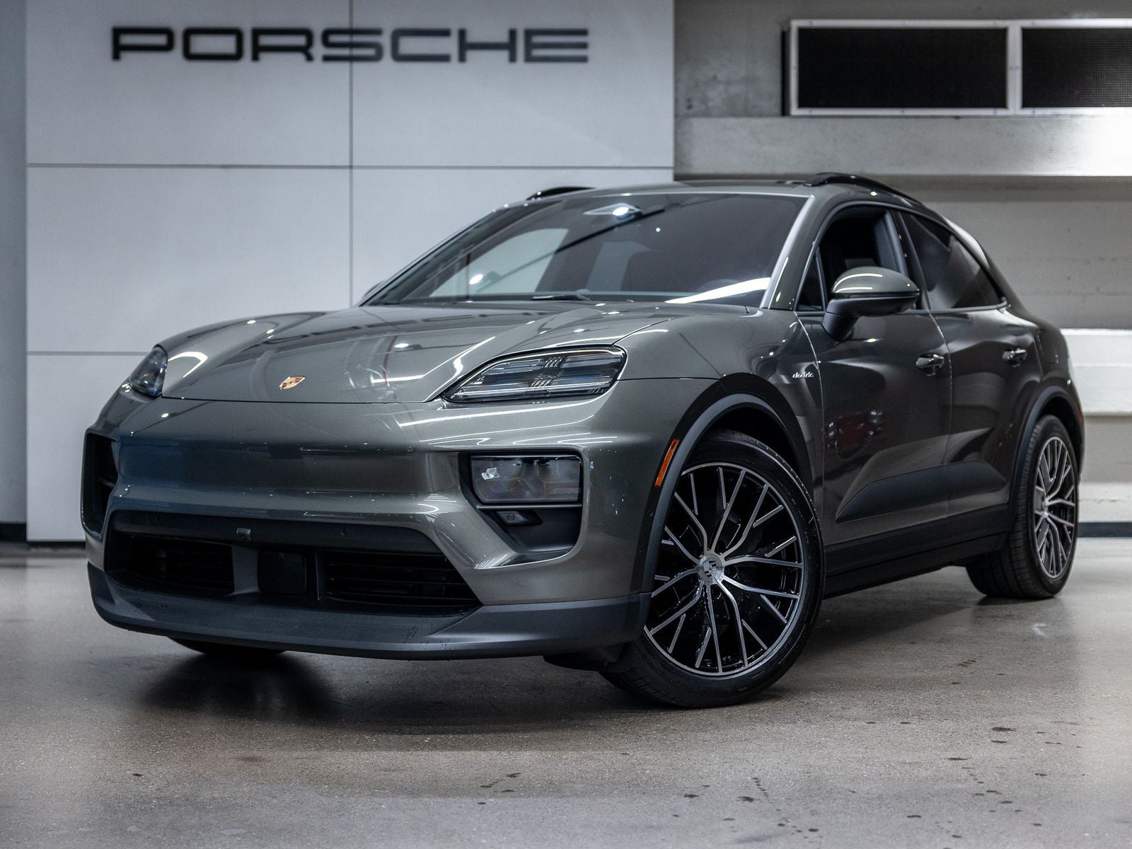 2025 Porsche Macan
