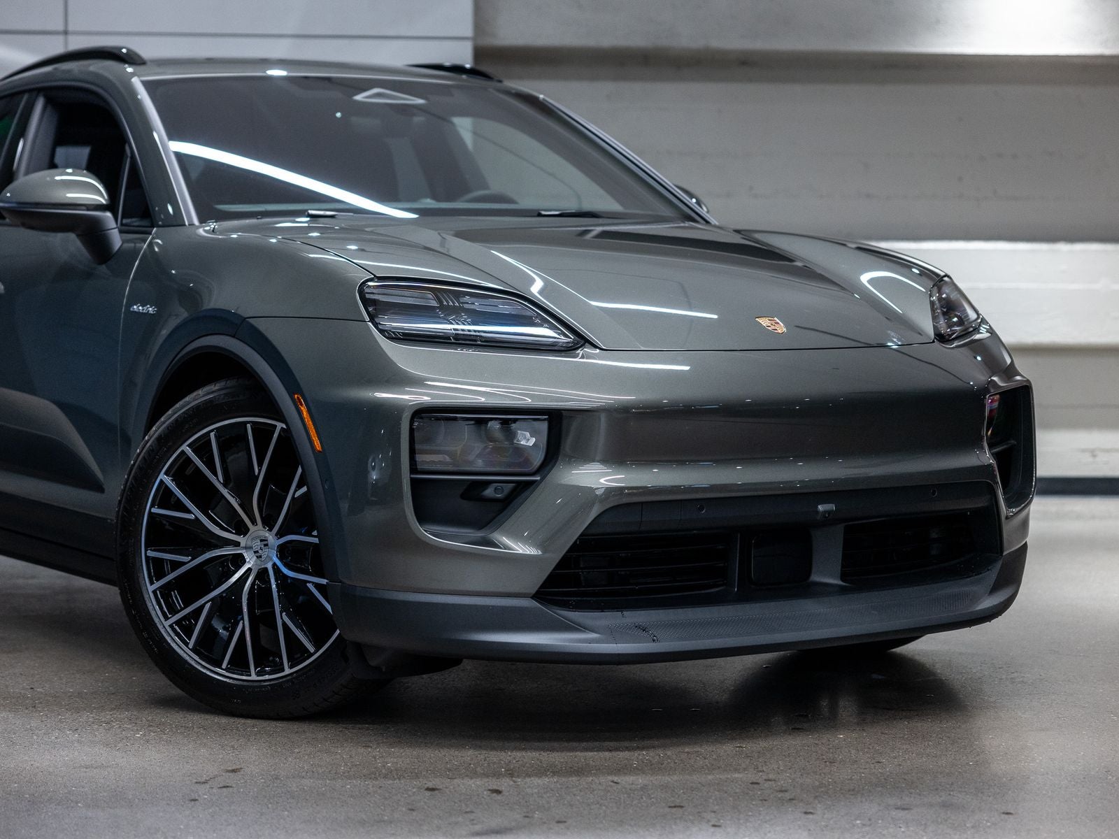 2025 Porsche Macan Base - Photo 15