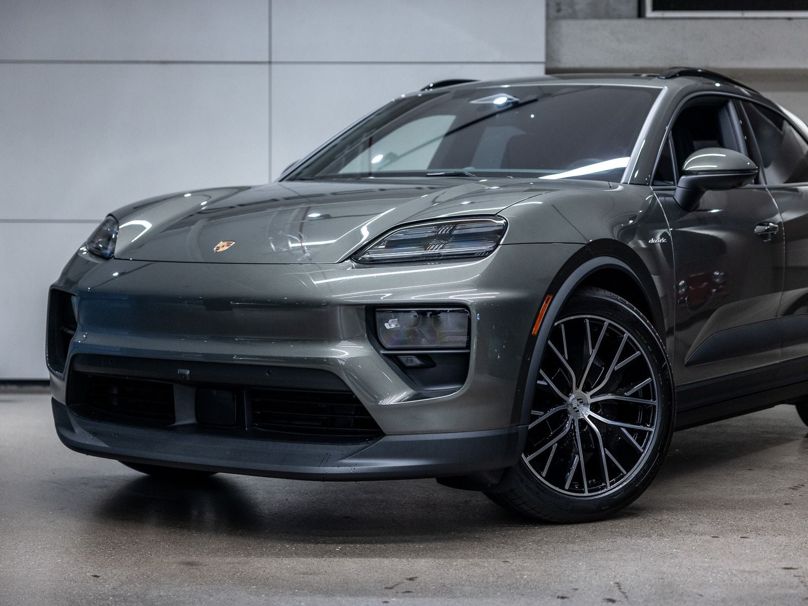 2025 Porsche Macan Base - Photo 20