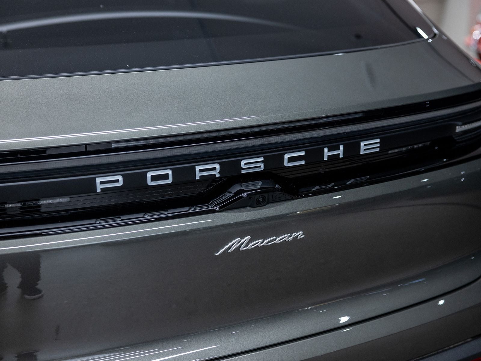 2025 Porsche Macan Base - Photo 21