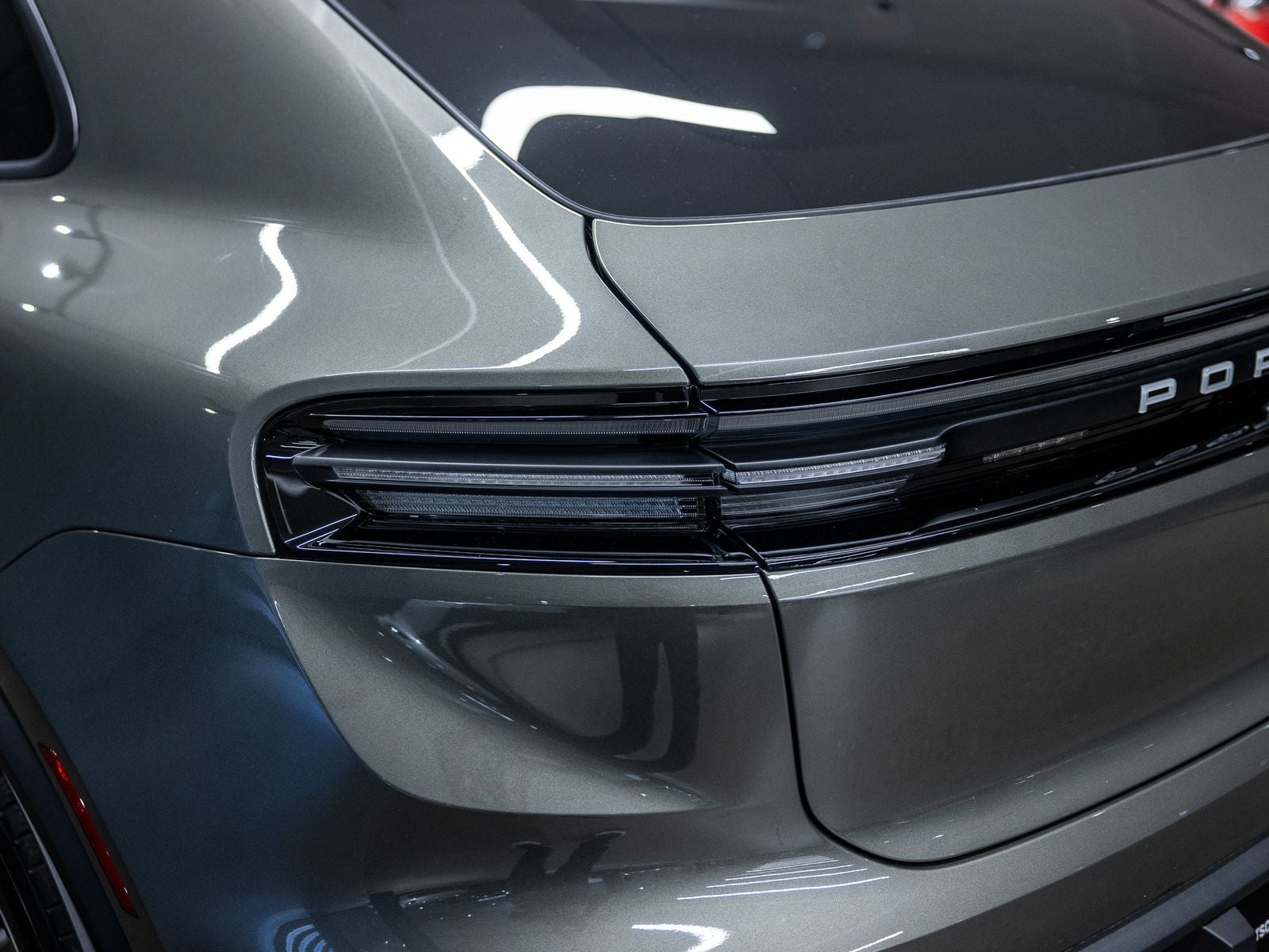 2025 Porsche Macan Base - Photo 23