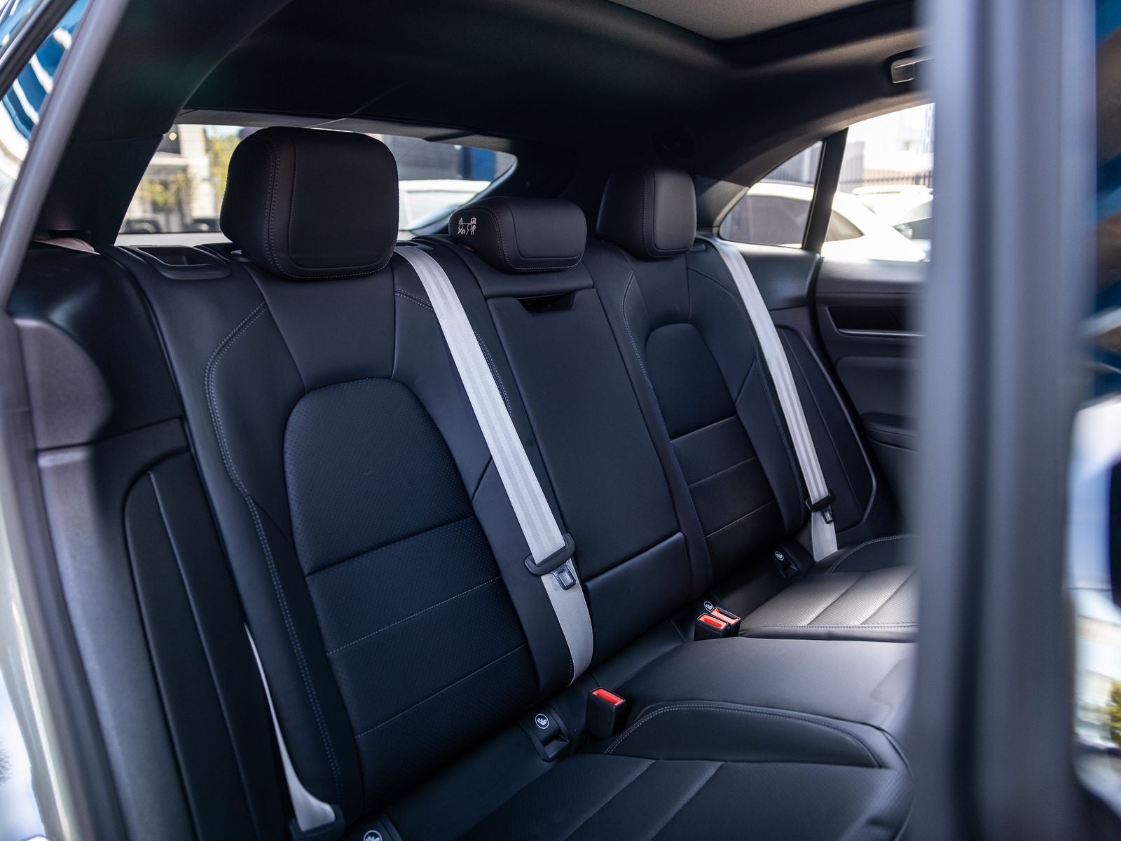 2025 Porsche Macan Base - Photo 47