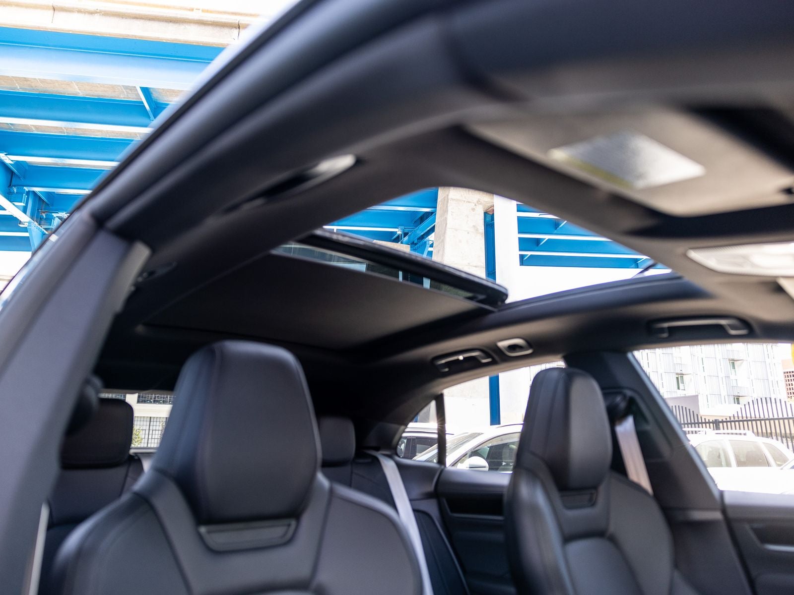 2025 Porsche Macan Base - Photo 53