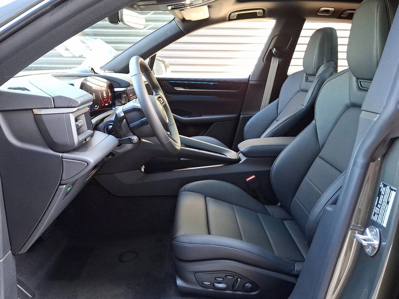 2025 Porsche Macan Macan Electric
