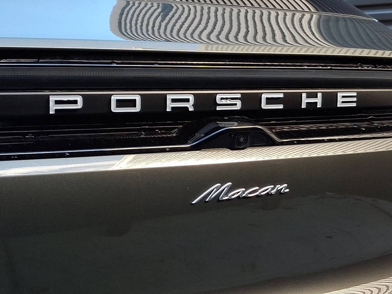 2025 Porsche Macan Macan Electric