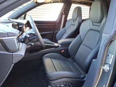 2025 Porsche Macan Macan Electric