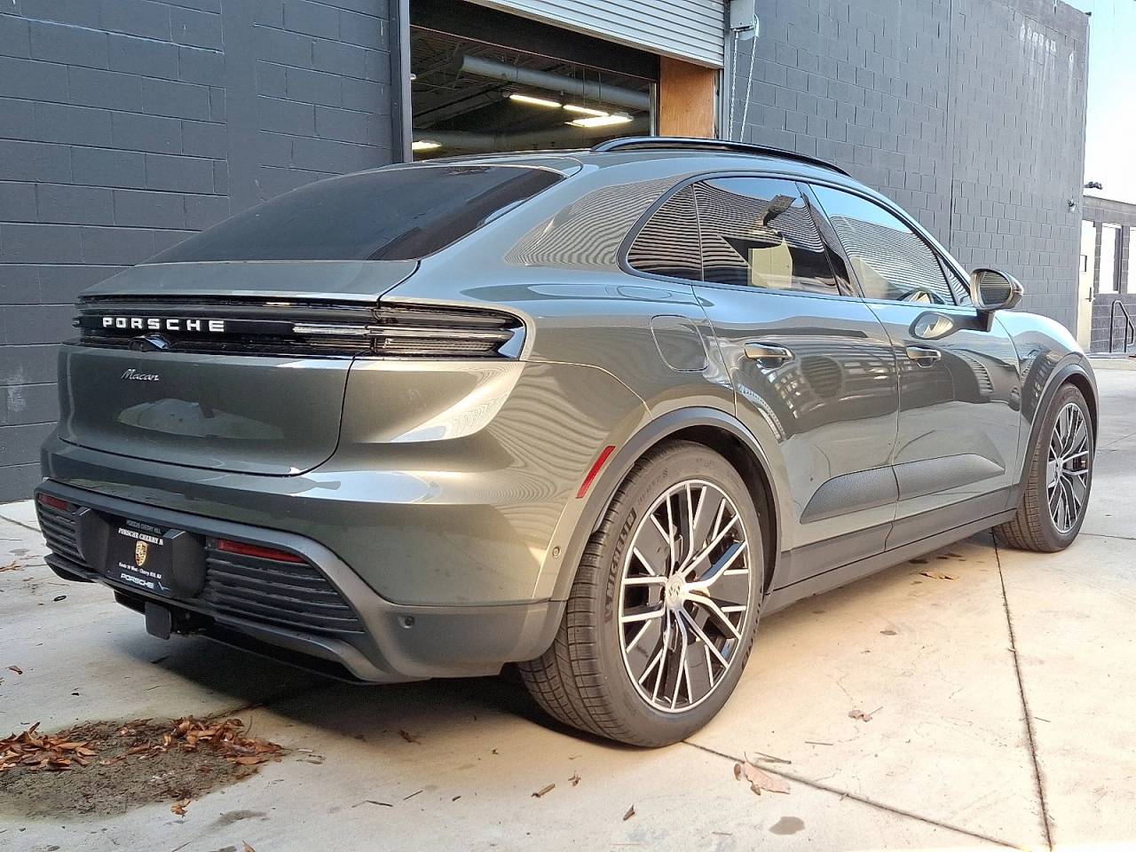 2025 Porsche Macan Macan Electric