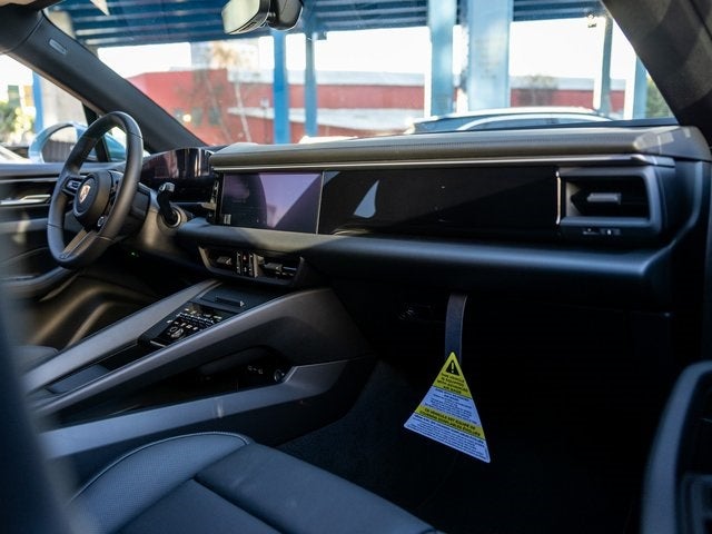 2025 Porsche Macan Macan Electric