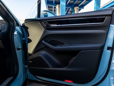 2025 Porsche Macan Macan Electric