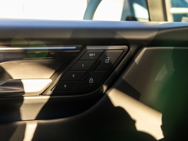 2025 Porsche Macan Macan Electric