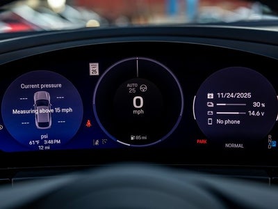 2025 Porsche Macan Macan Electric