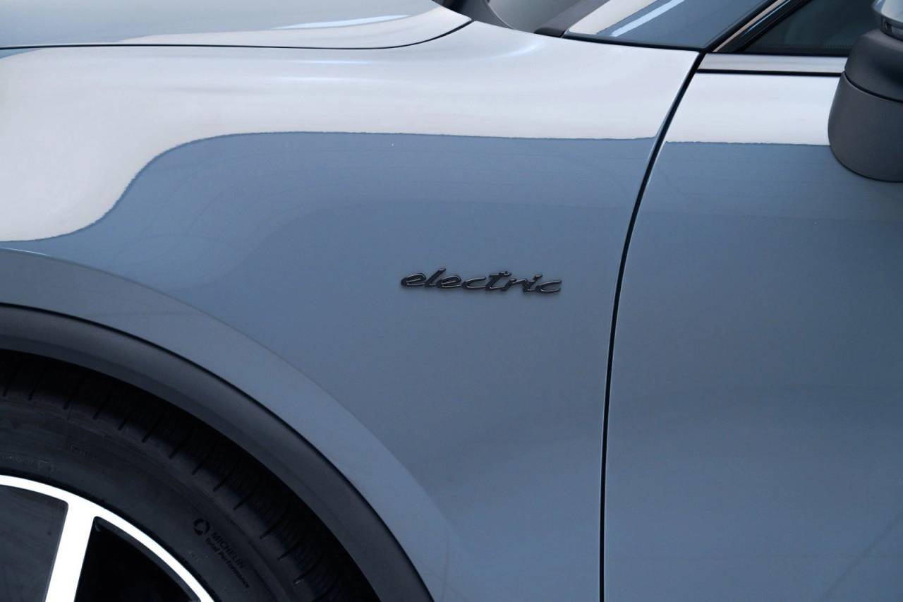 2025 Porsche Macan Macan Electric