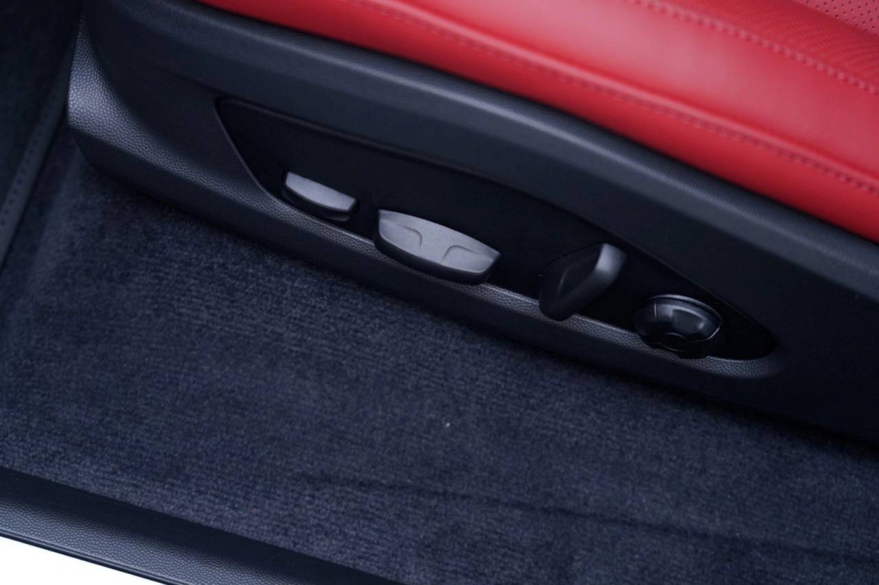 2025 Porsche Macan Macan Electric