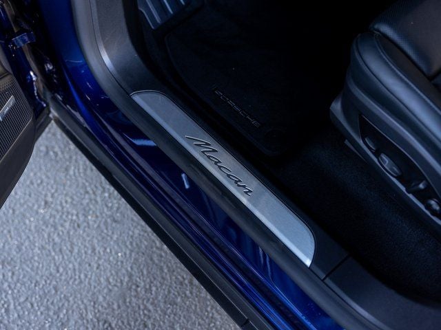 2025 Porsche Macan Macan Electric