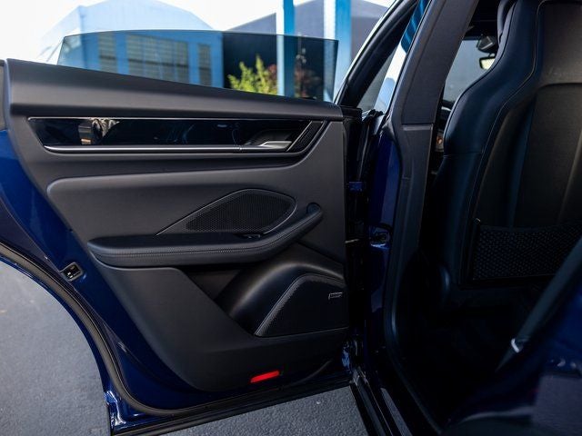 2025 Porsche Macan Macan Electric