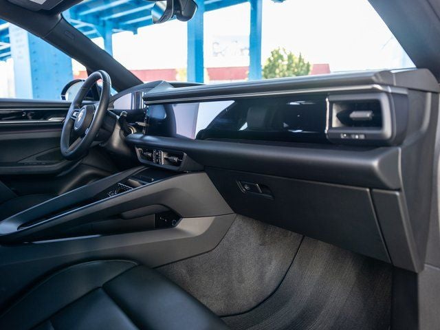 2025 Porsche Macan Macan Electric