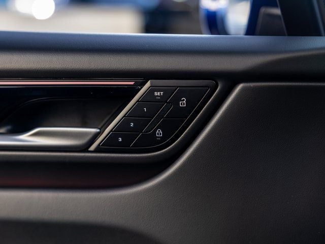 2025 Porsche Macan Macan Electric