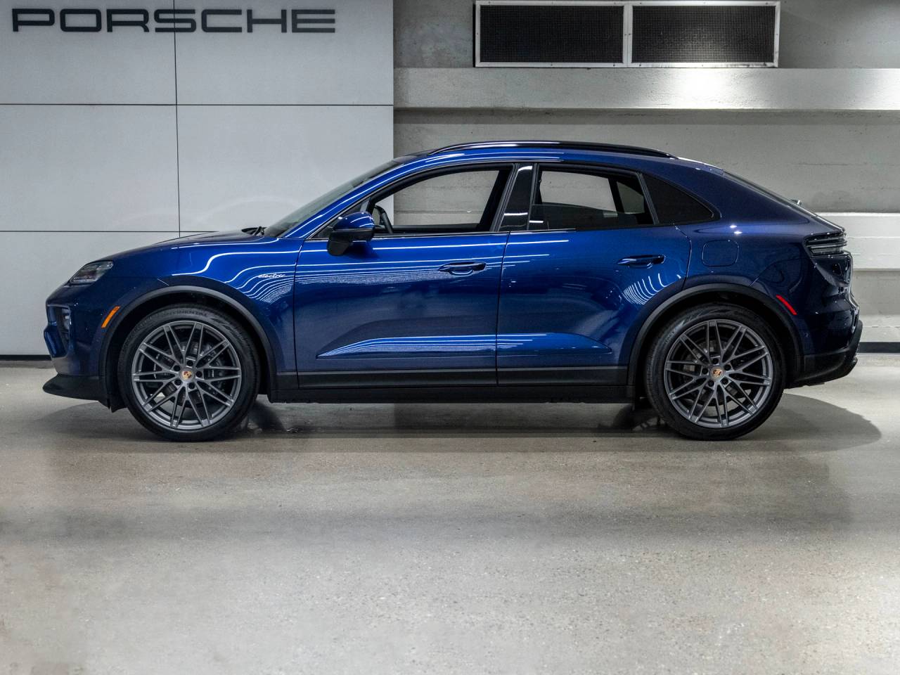 2025 Porsche Macan Macan Electric