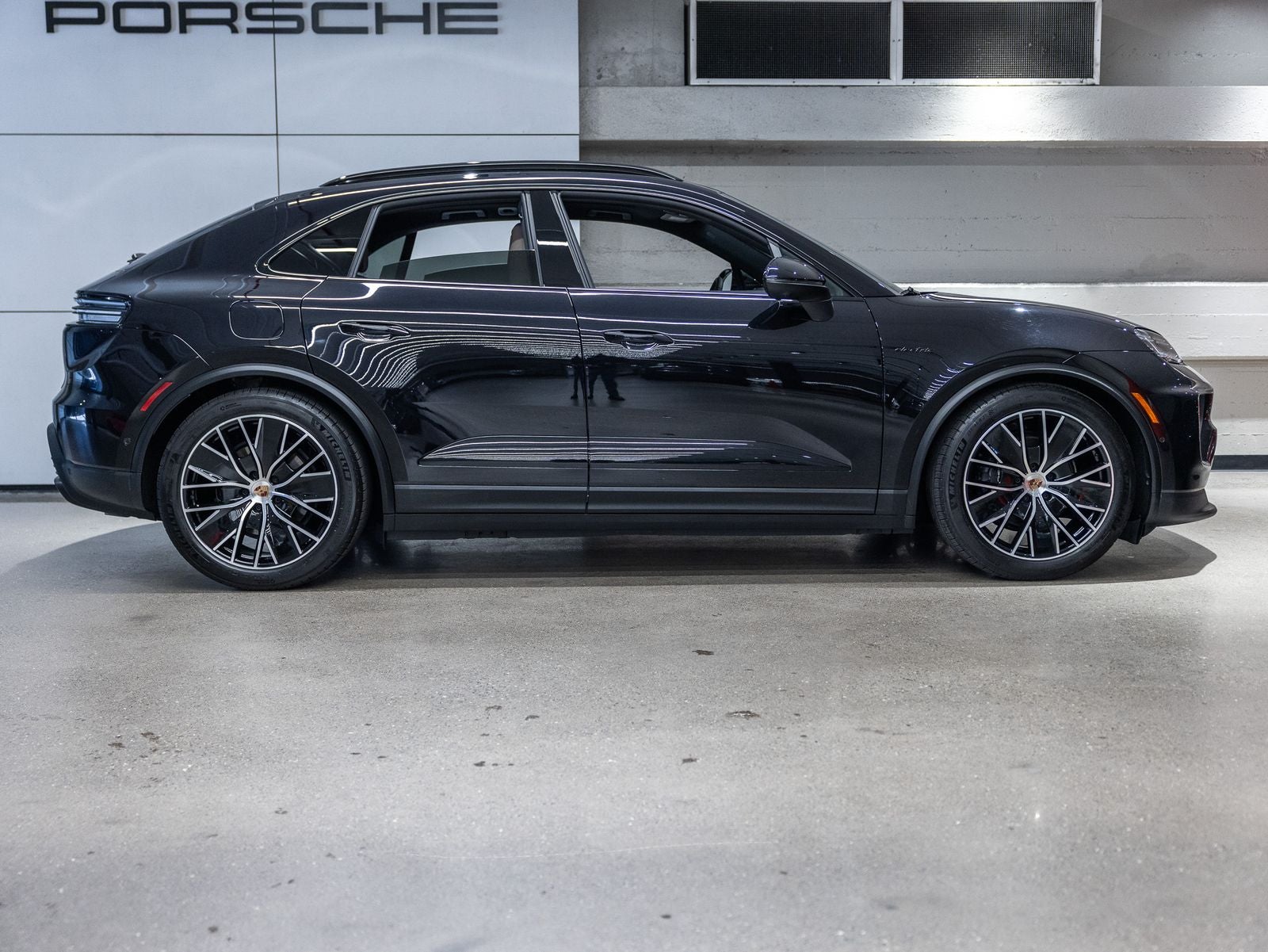 2025 Porsche Macan Electric
