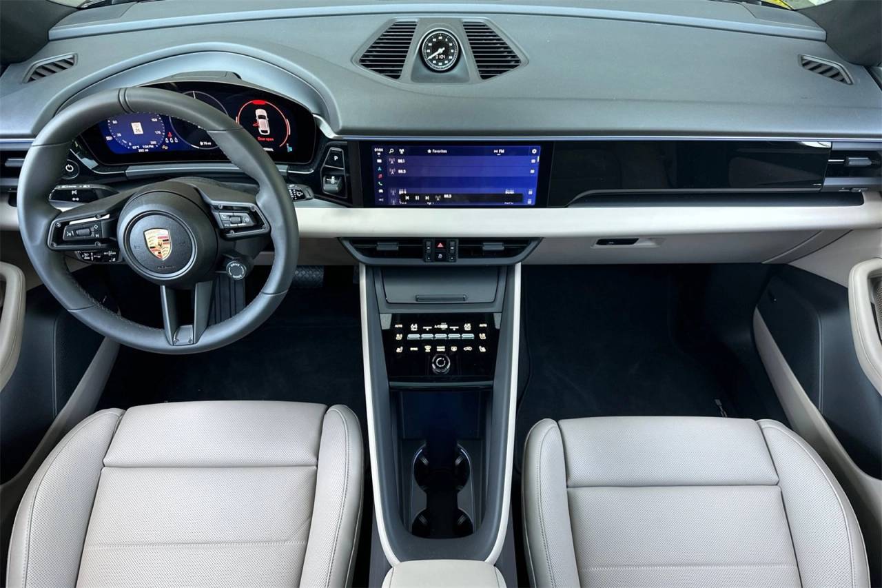 2025 Porsche Macan Electric