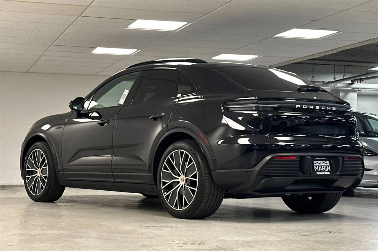 2025 Porsche Macan Electric